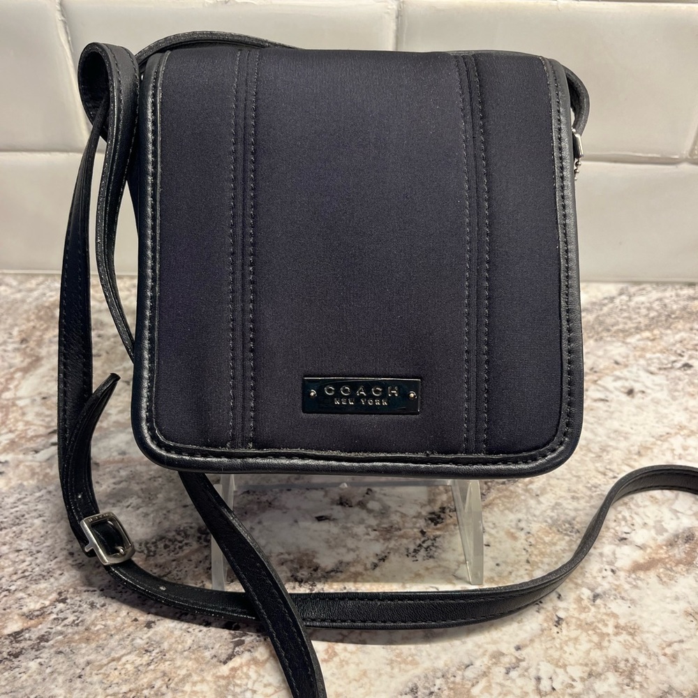 Vintage Coach Neo Mini Flap Crossbody in Black (Style No 6213)